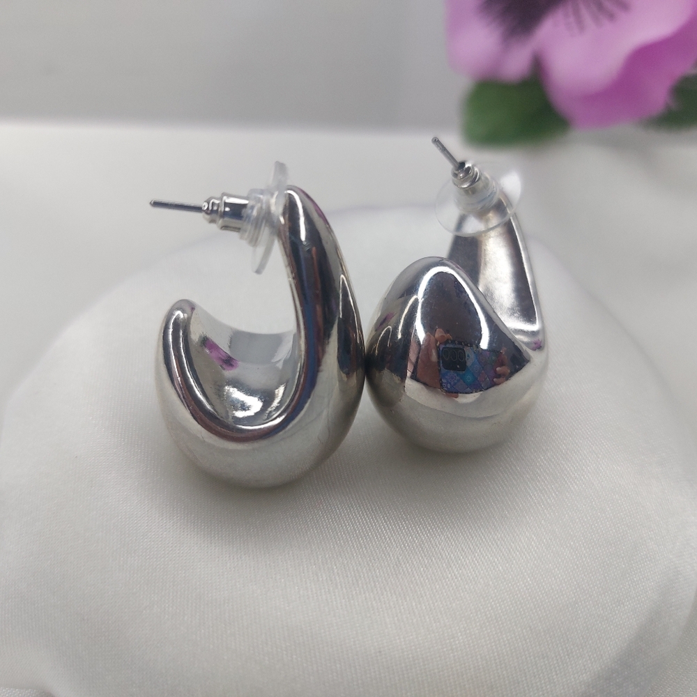 Silver Tone Chunky Teardrop Huggies Earrings Hoops